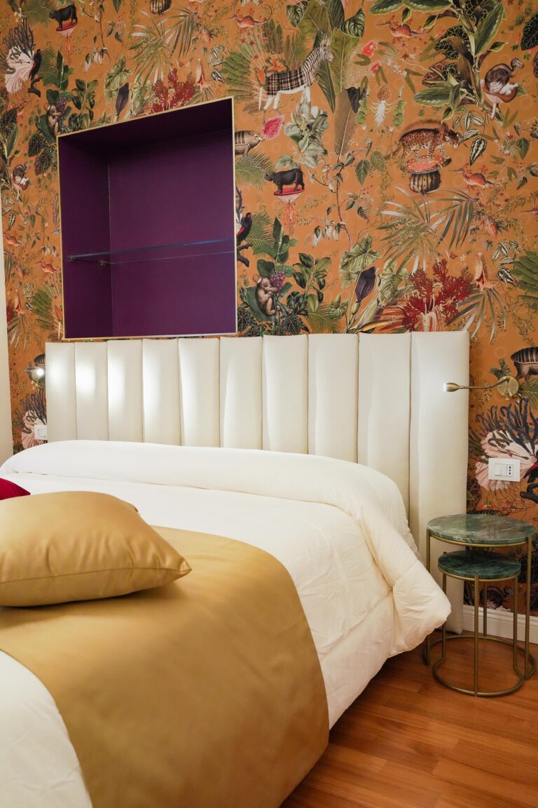 Suite Gialla luxury room cagliari. camera lussuosa