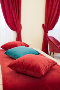 Dettagli Stanza Rosetta Burger Queen Luxury Room Cagliari