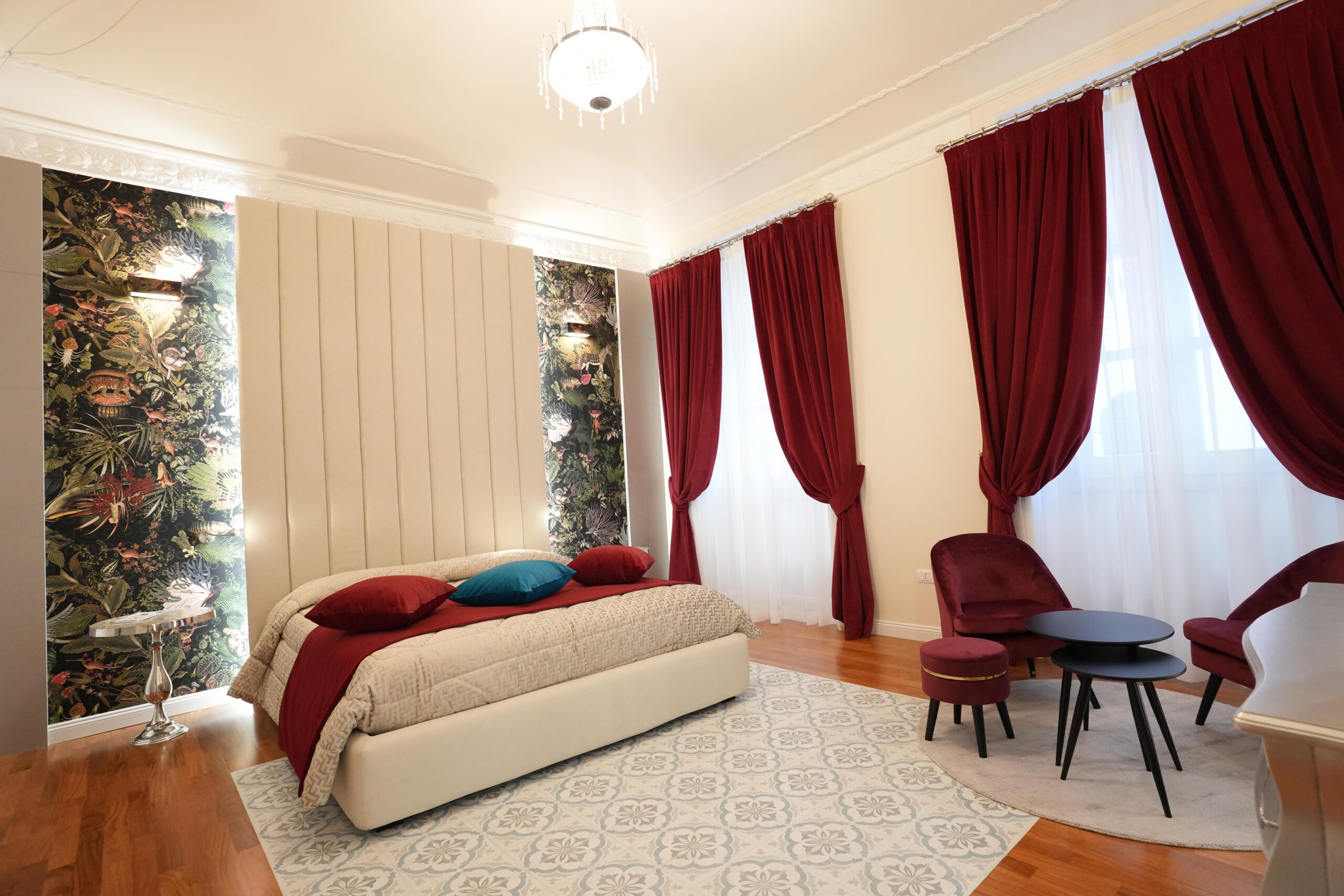 Luxury Room Cagliari Rosetta Burger Queen Zona Letto Camera Deluxe Rossa